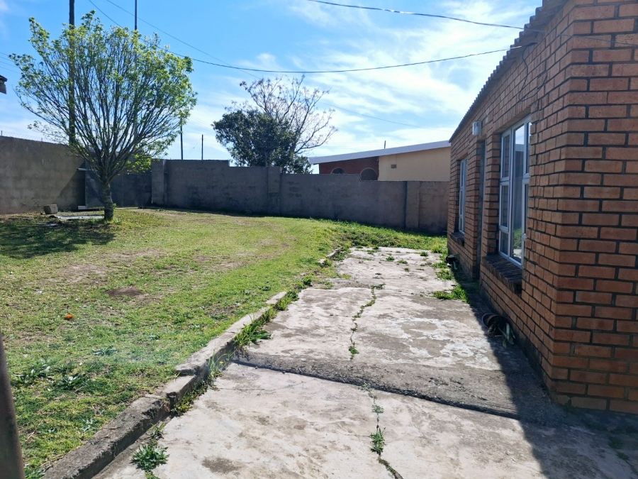 5 Bedroom Property for Sale in Mdantsane Nu 8 Eastern Cape